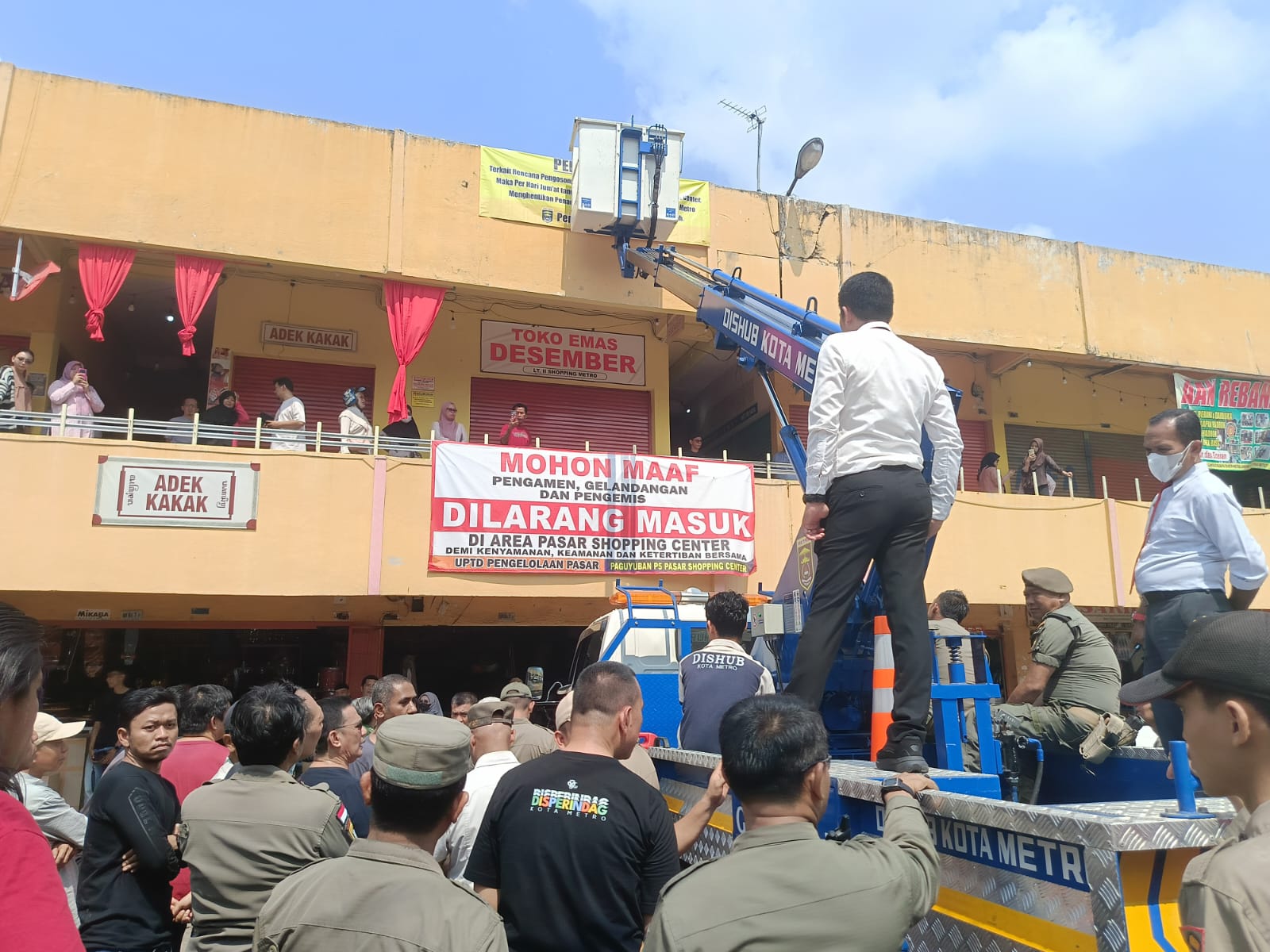 Ambil Langkah Tegas, Pemkot Metro Hentikan Retribusi dan Minta Shopping Center Dikosongkan